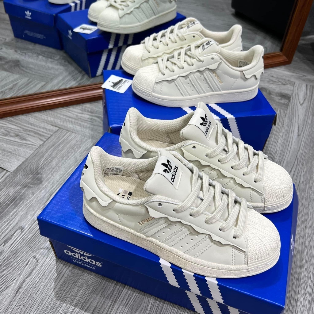 Adidas Superstar Sneakers With Shell Toe In White Newest Version 2022 For Unisex S. Acceptance Of full size